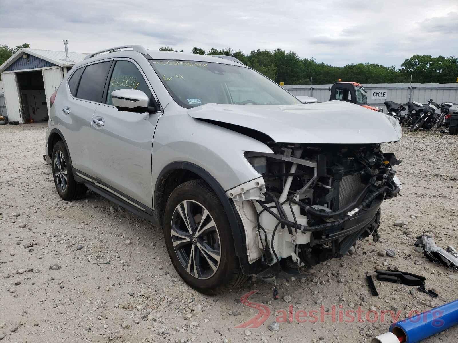 5N1AT2MVXJC742527 2018 NISSAN ROGUE