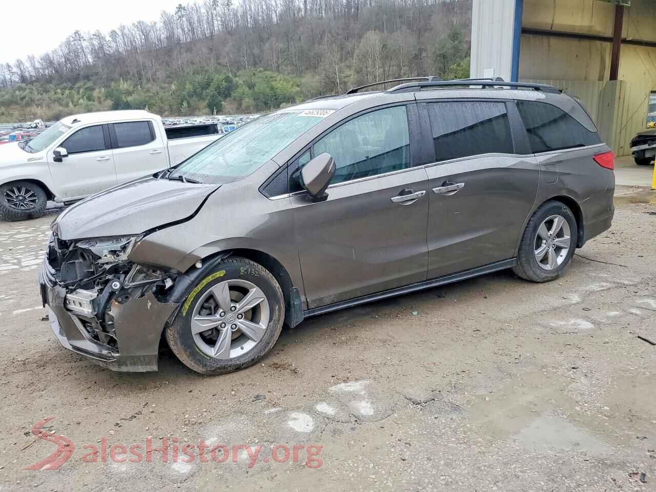 5FNRL6H75JB049295 2018 HONDA ODYSSEY