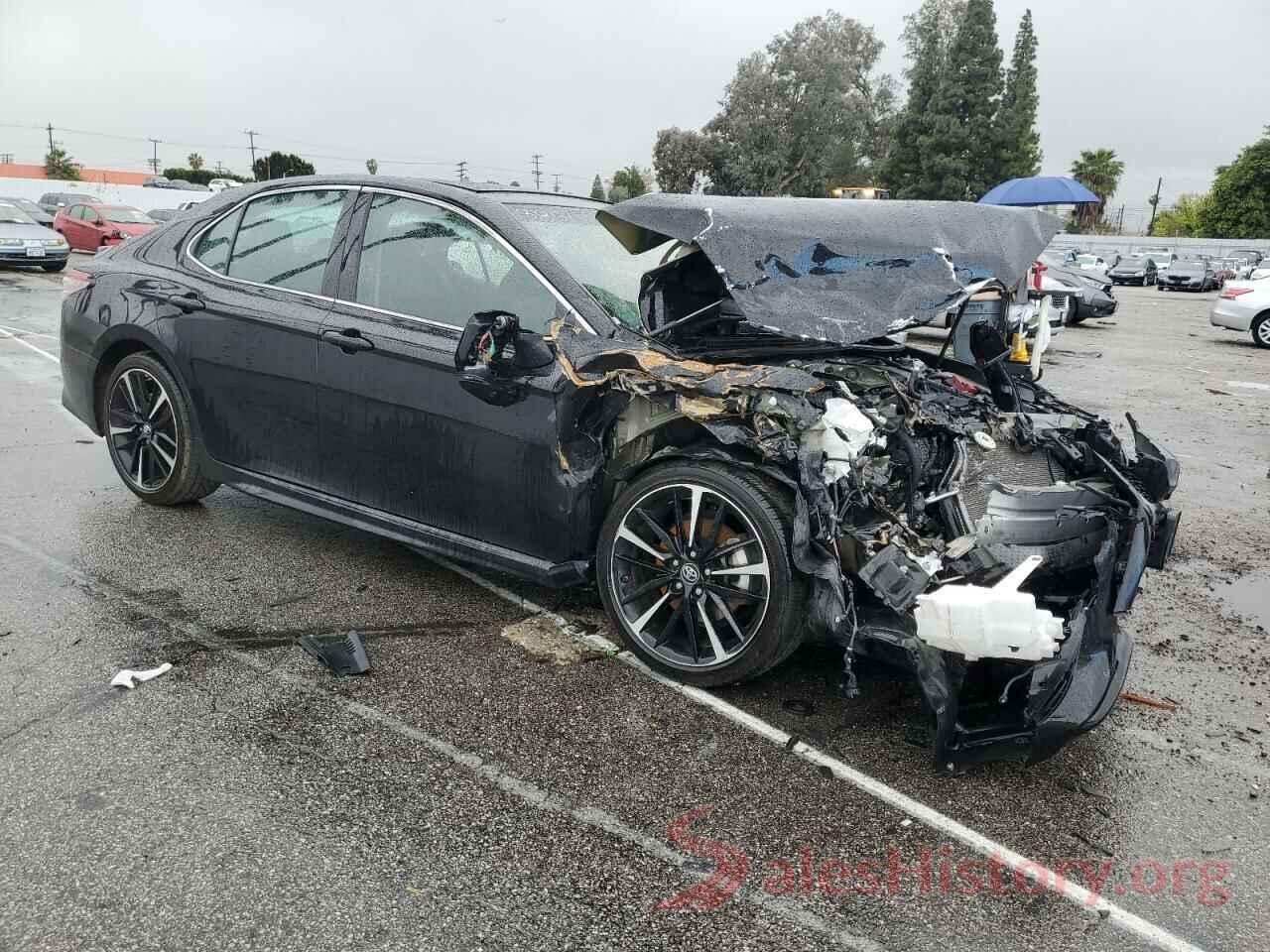 4T1B61HK4JU511221 2018 TOYOTA CAMRY