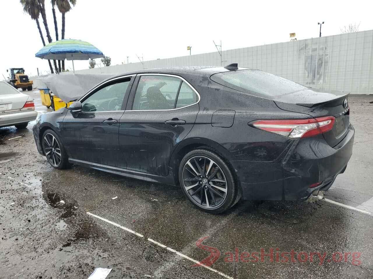 4T1B61HK4JU511221 2018 TOYOTA CAMRY