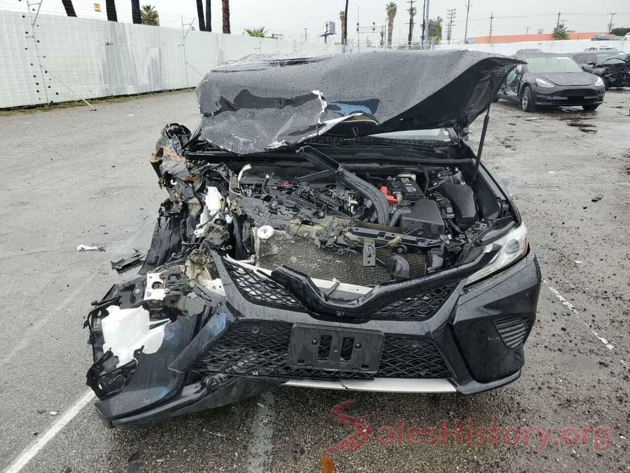 4T1B61HK4JU511221 2018 TOYOTA CAMRY