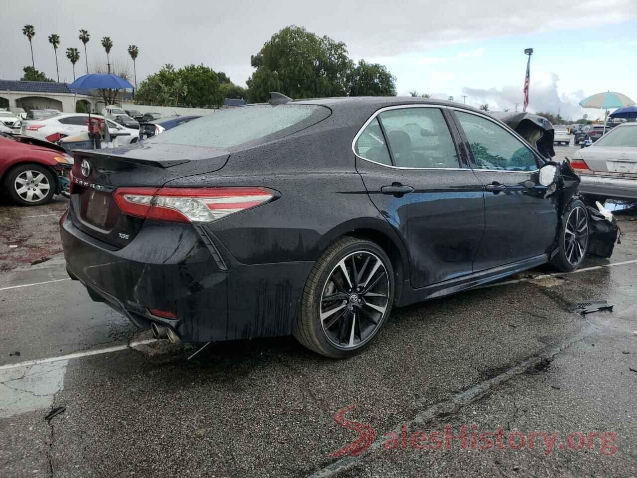 4T1B61HK4JU511221 2018 TOYOTA CAMRY