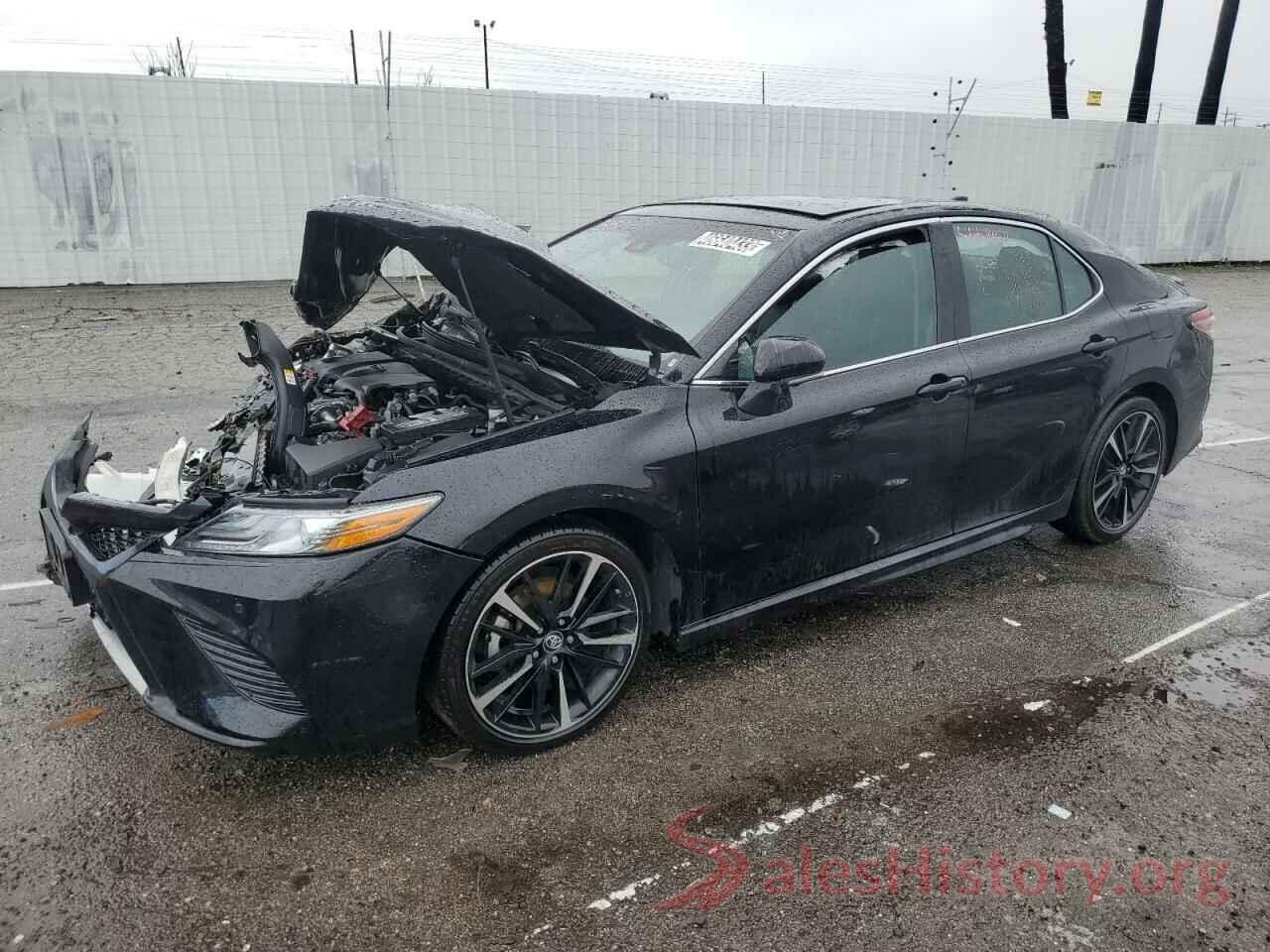 4T1B61HK4JU511221 2018 TOYOTA CAMRY