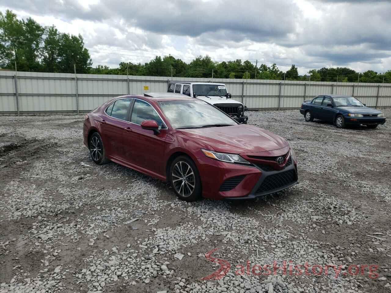 4T1B11HK2JU655803 2018 TOYOTA CAMRY