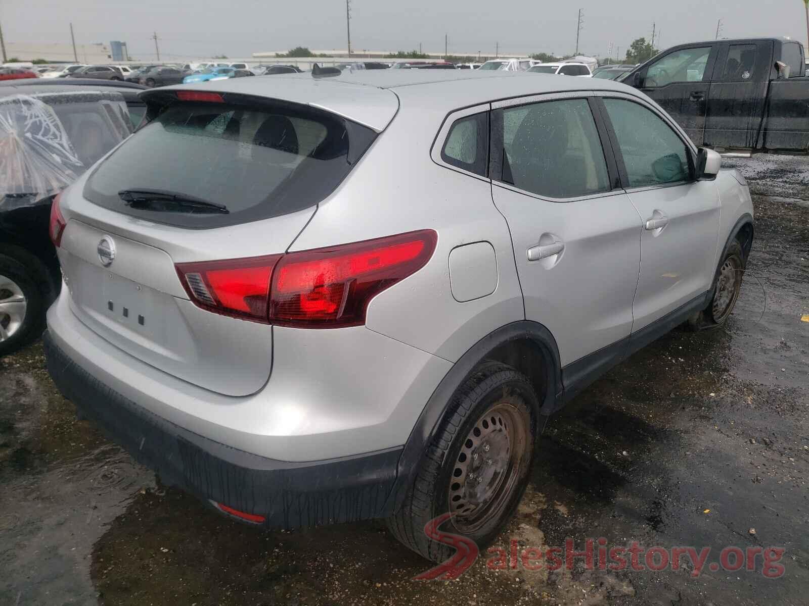 JN1BJ1CP5JW158615 2018 NISSAN ROGUE