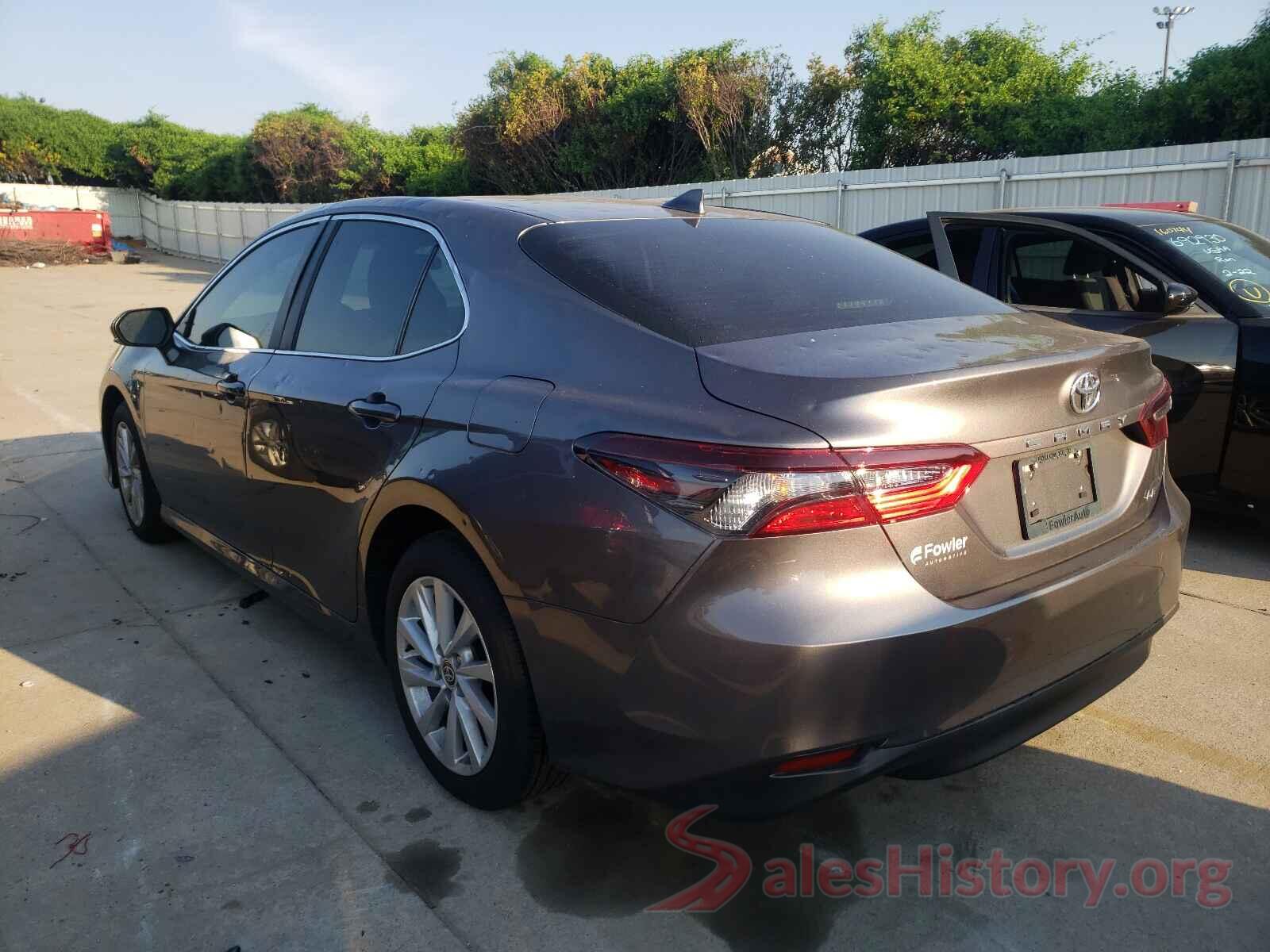 4T1C11AKXMU518076 2021 TOYOTA CAMRY