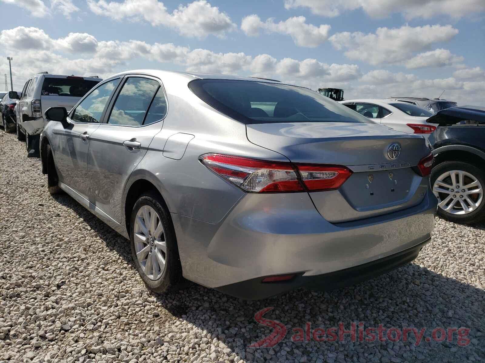 4T1B11HK5JU070584 2018 TOYOTA CAMRY