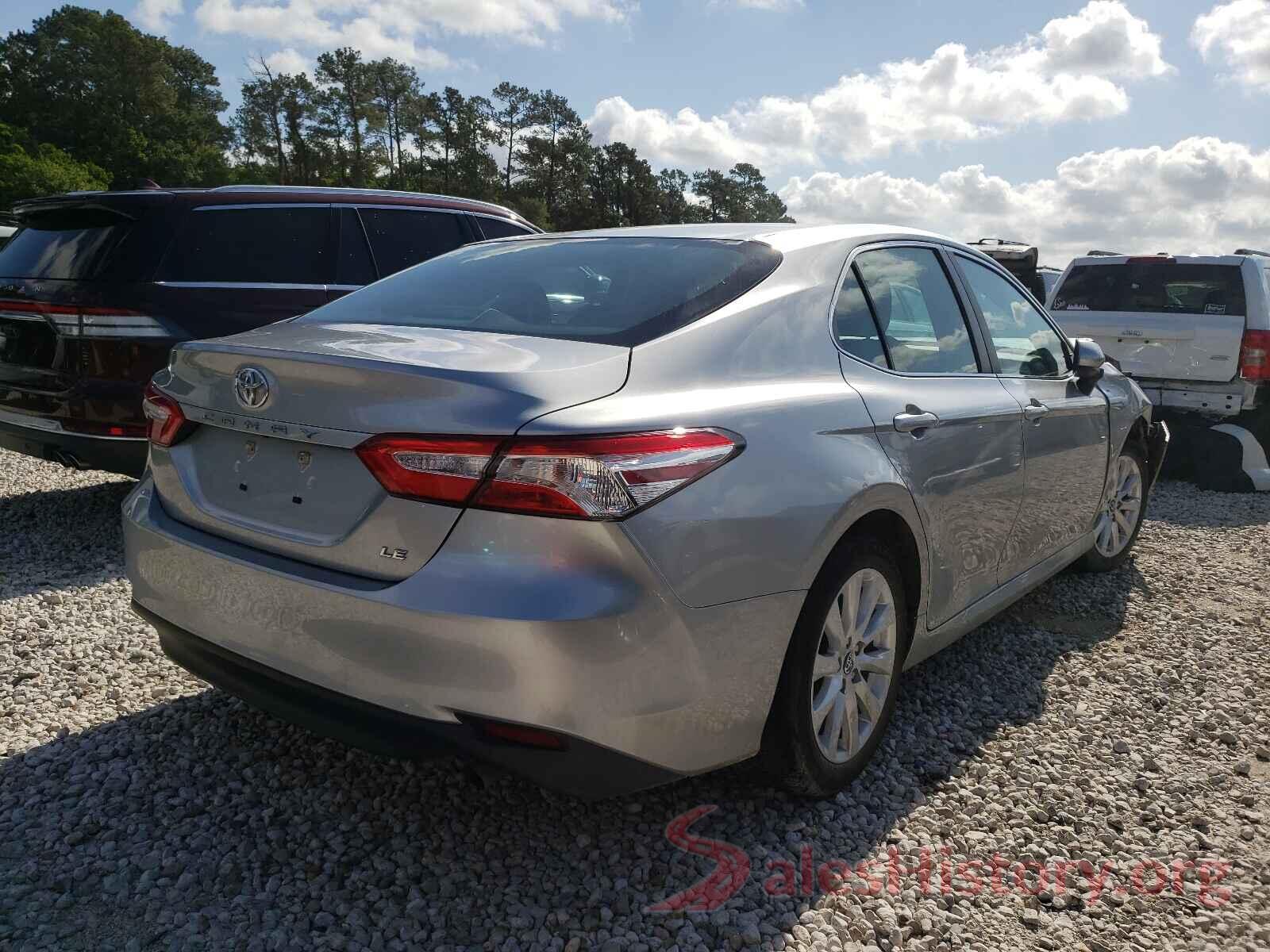 4T1B11HK5JU070584 2018 TOYOTA CAMRY