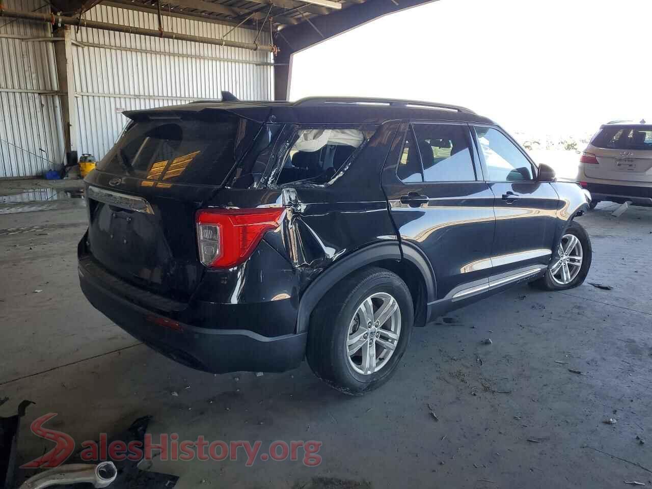 2022 FORD EXPLORER VIN 1FMSK7DH6NGB62415, right side view