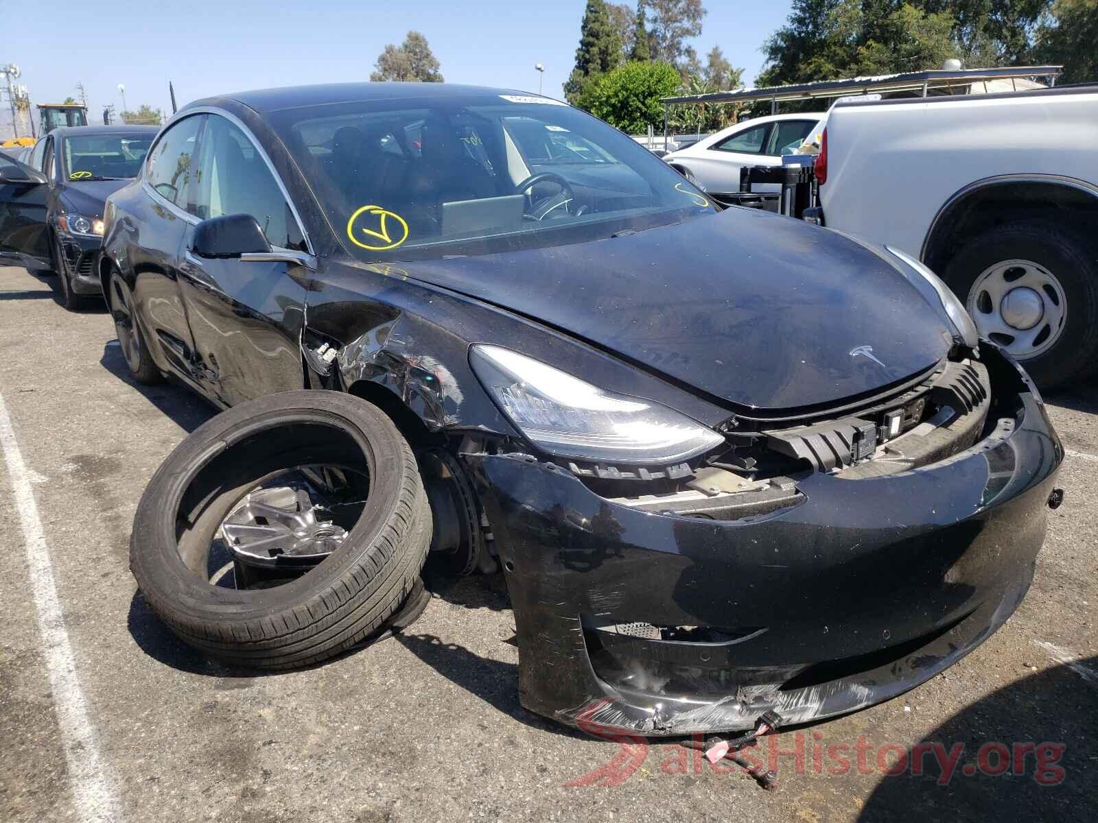 5YJ3E1EB0JF127817 2018 TESLA MODEL 3