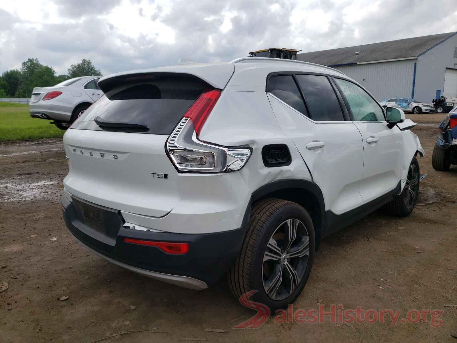 YV4162UL7M2471461 2021 VOLVO XC40