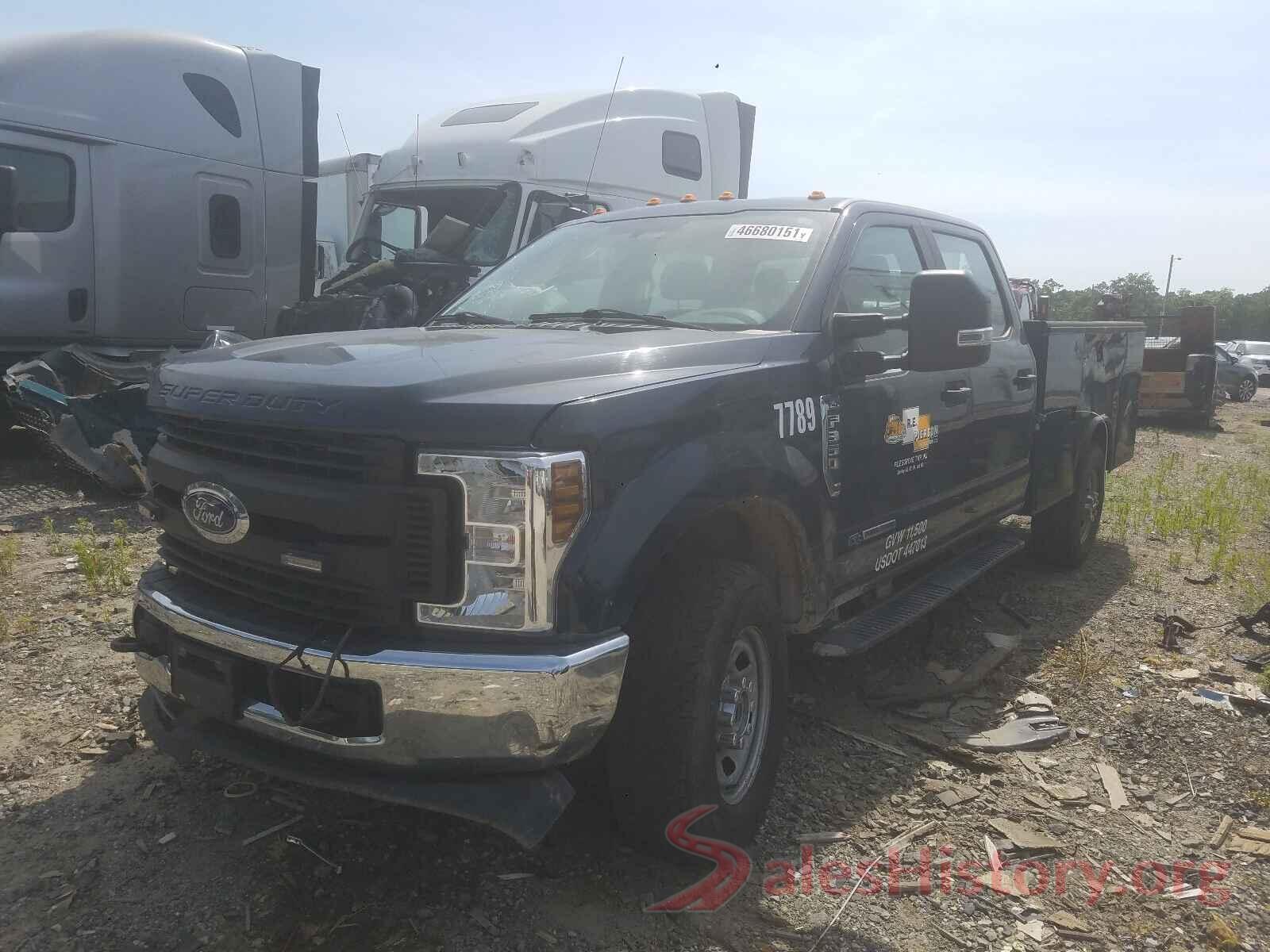 1FD8W3FT9JEB13563 2018 FORD F350