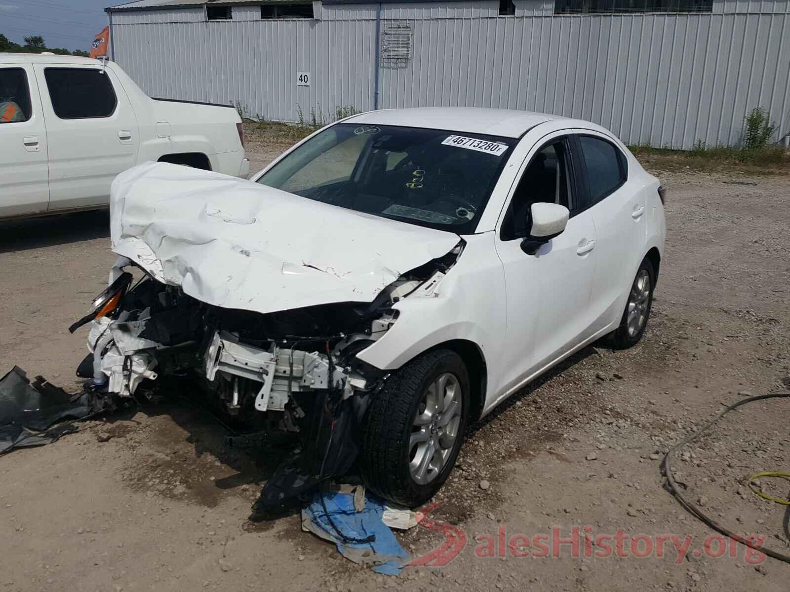 3MYDLBYV4JY301528 2018 TOYOTA YARIS