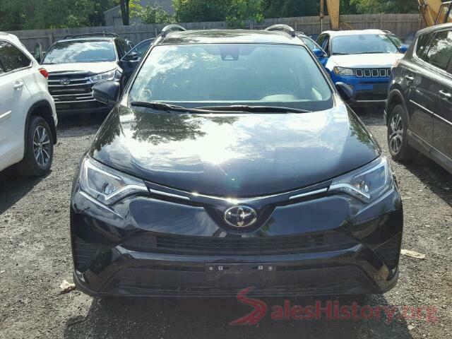 2T3BFREV2JW820187 2018 TOYOTA RAV4 LE