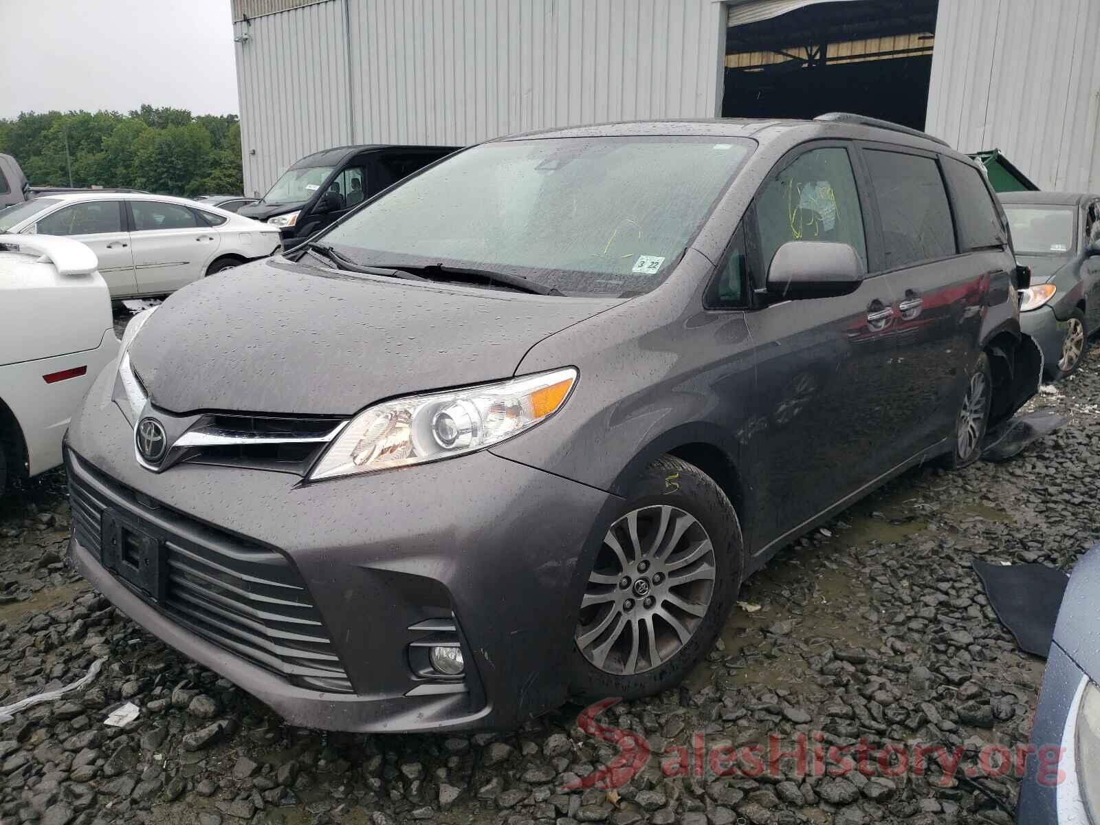 5TDYZ3DC4JS918475 2018 TOYOTA SIENNA