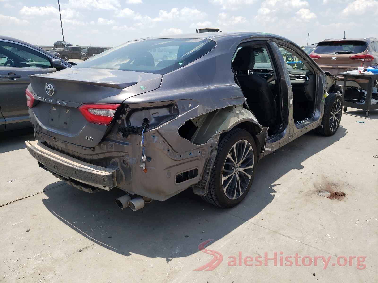 4T1B11HK4JU617232 2018 TOYOTA CAMRY