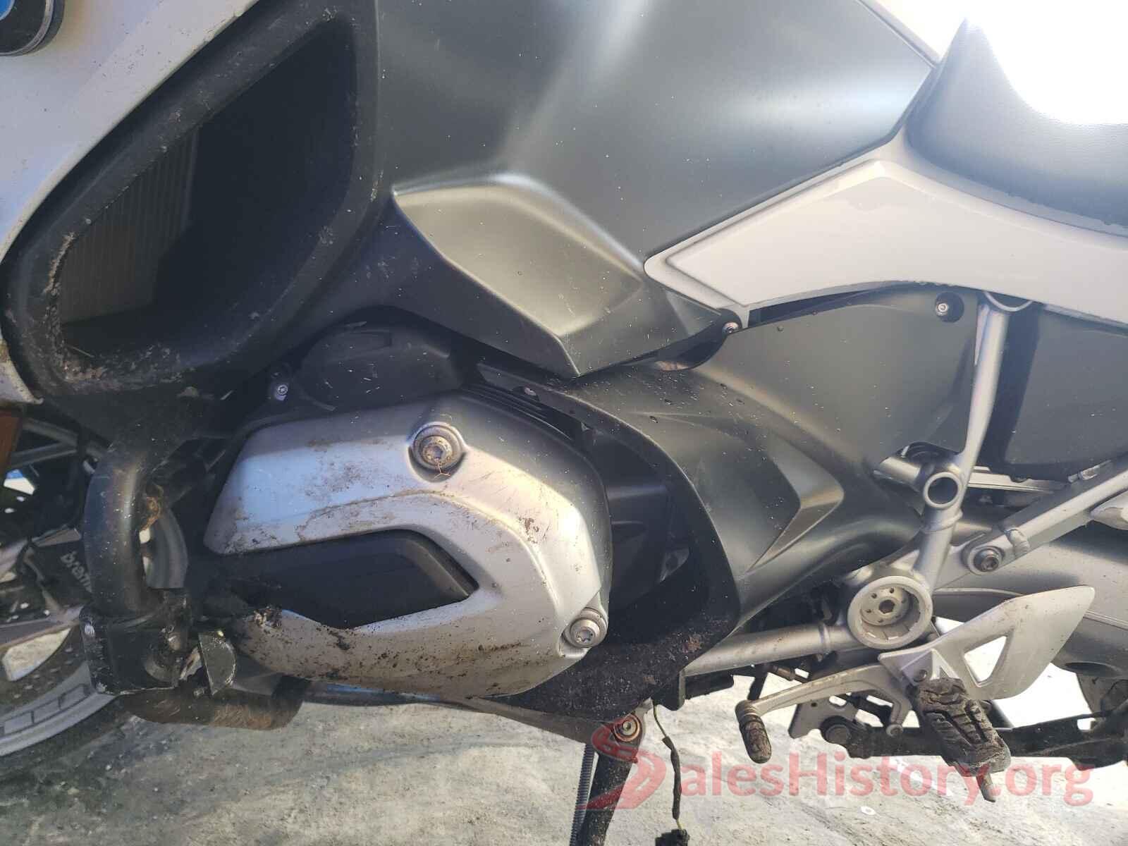 WB10A1304JZ466717 2018 BMW MOTORCYCLE