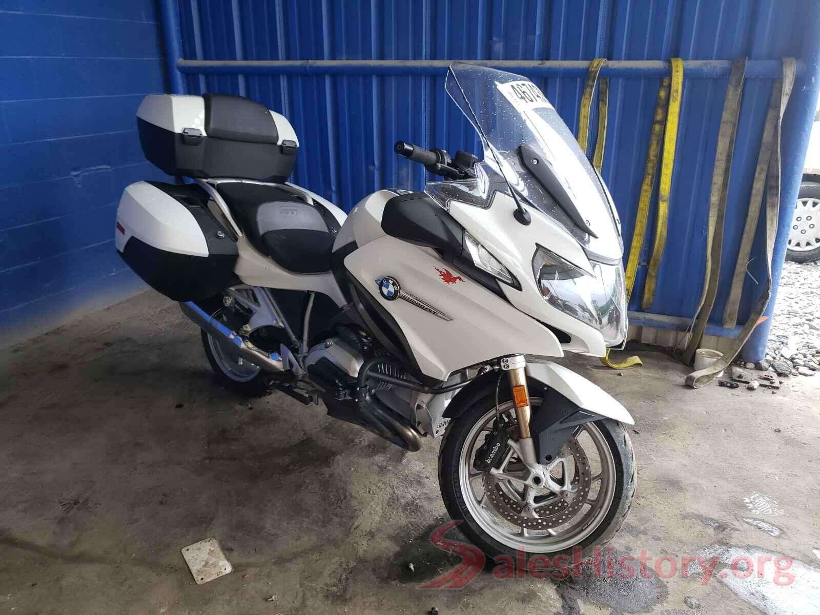 WB10A1304JZ466717 2018 BMW MOTORCYCLE