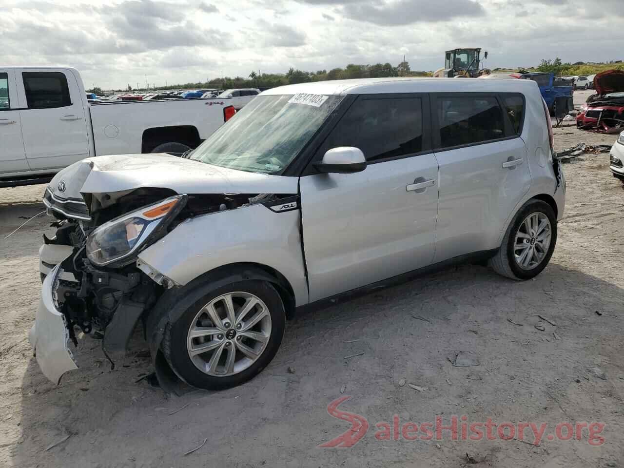 KNDJP3A50J7538167 2018 KIA SOUL