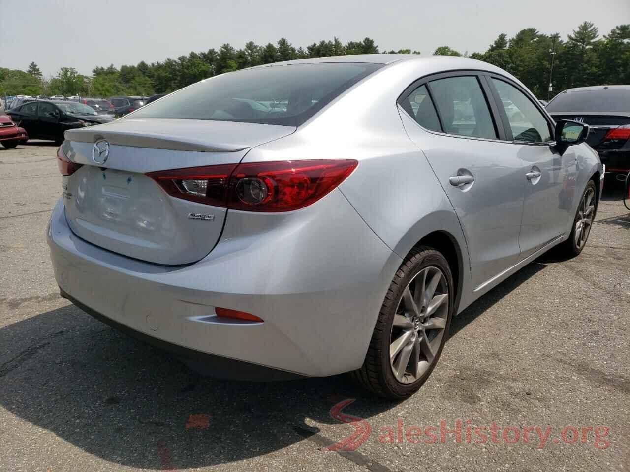 3MZBN1V3XJM252305 2018 MAZDA 3