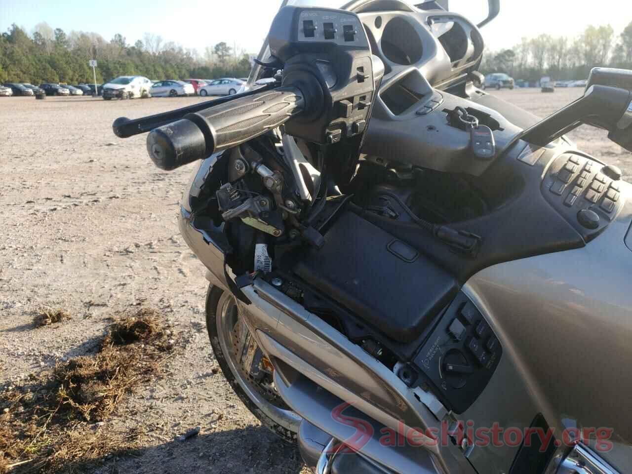 1HFSC47002A112801 2002 HONDA GL CYCLE