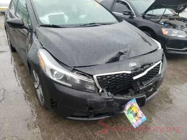 3KPFL4A7XJE188961 2018 KIA FORTE