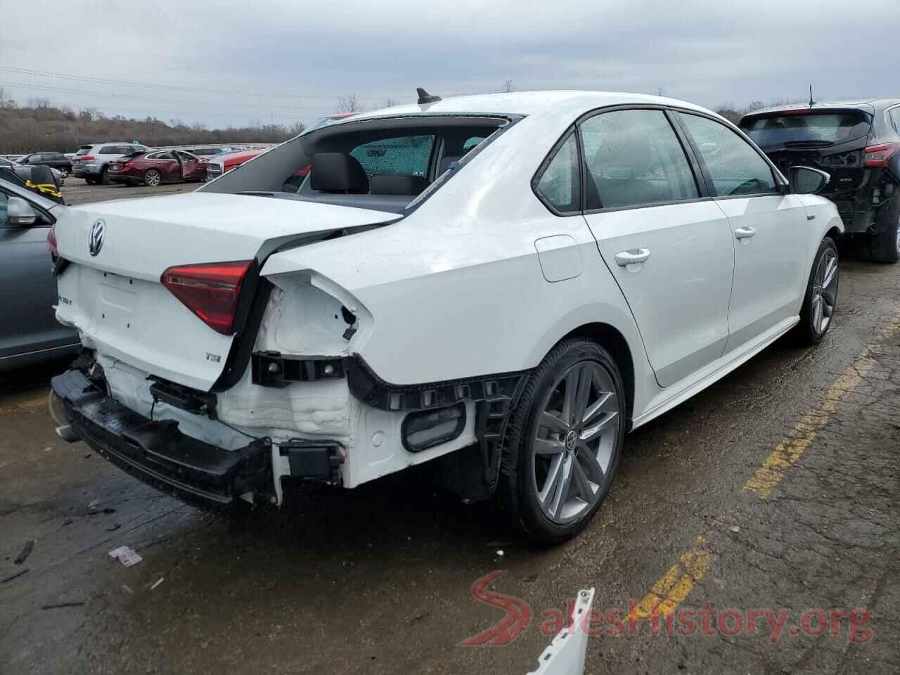 1VWAA7A37JC032038 2018 VOLKSWAGEN PASSAT