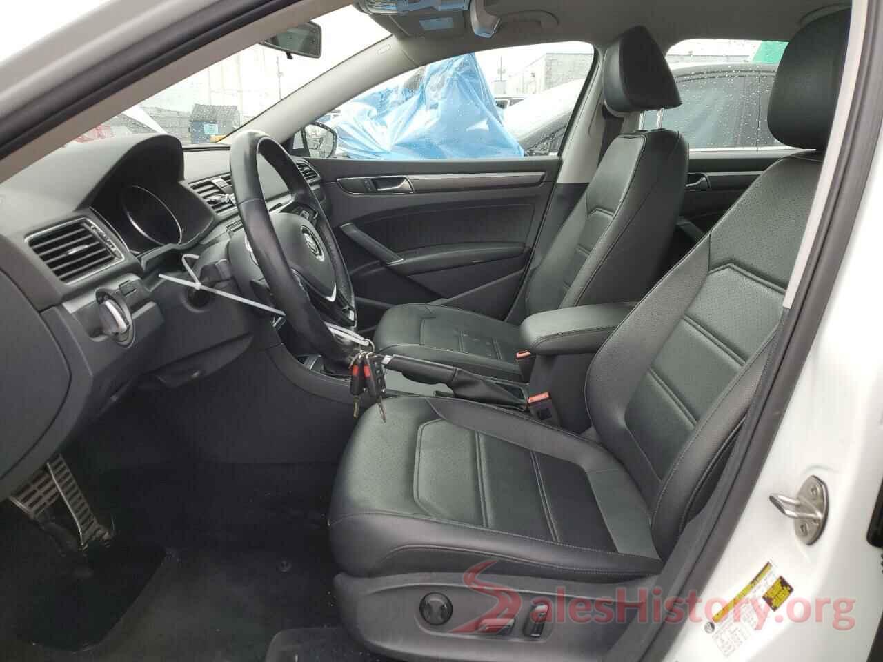 1VWAA7A37JC032038 2018 VOLKSWAGEN PASSAT