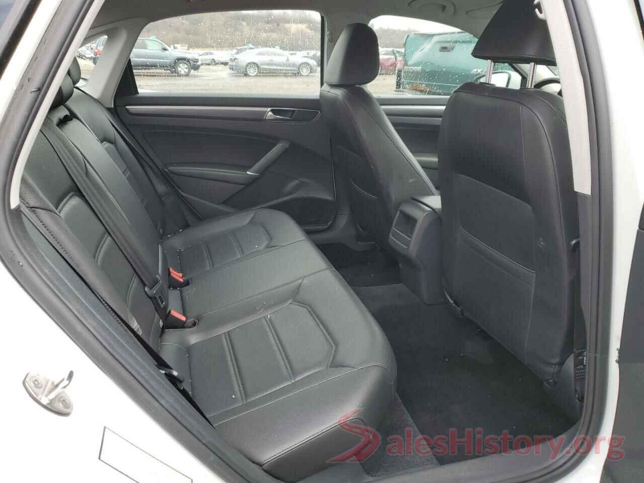 1VWAA7A37JC032038 2018 VOLKSWAGEN PASSAT