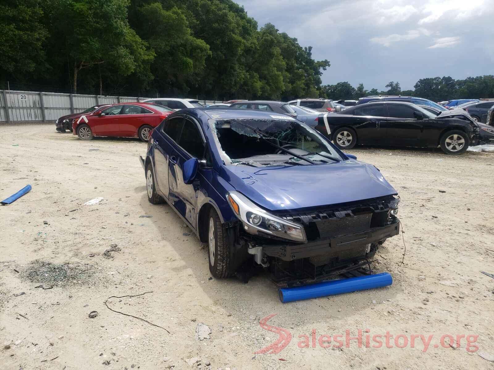 3KPFK4A70JE181388 2018 KIA FORTE