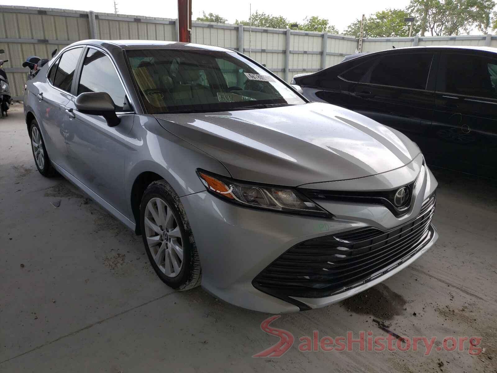 4T1B11HKXJU612102 2018 TOYOTA CAMRY