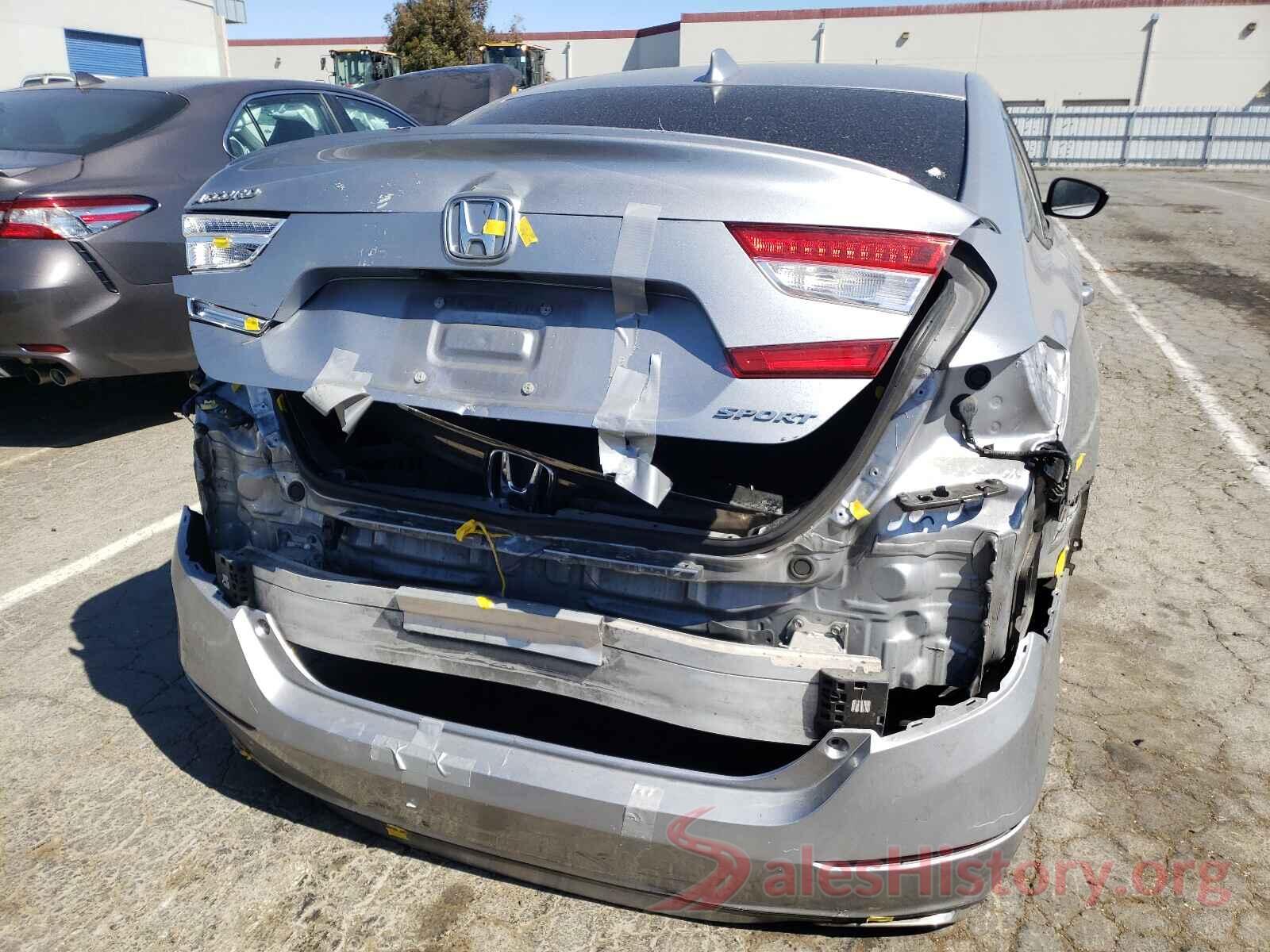 1HGCV1F3XJA191025 2018 HONDA ACCORD