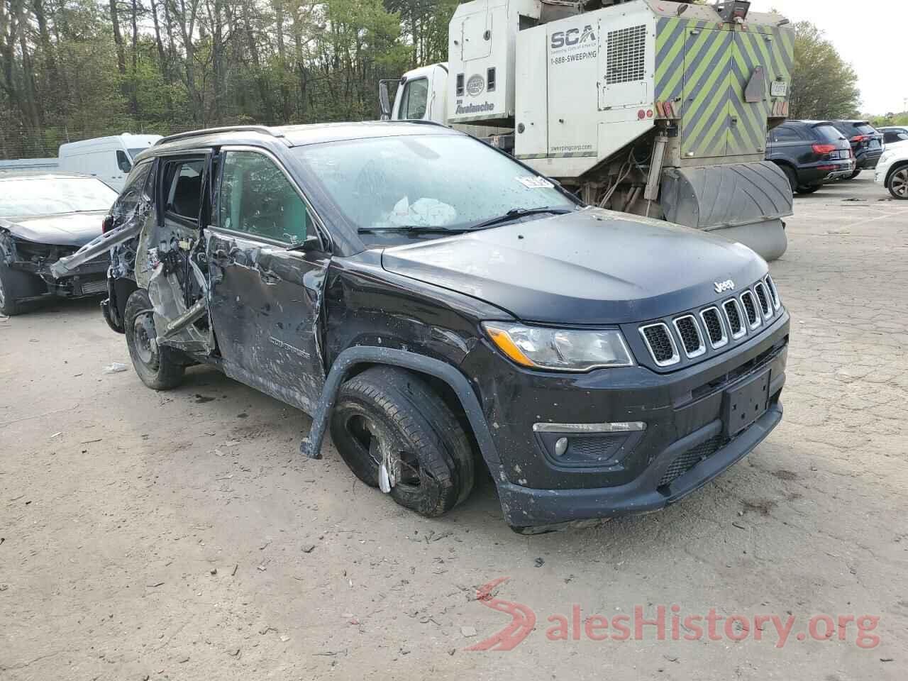 3C4NJDBB4JT435181 2018 JEEP COMPASS