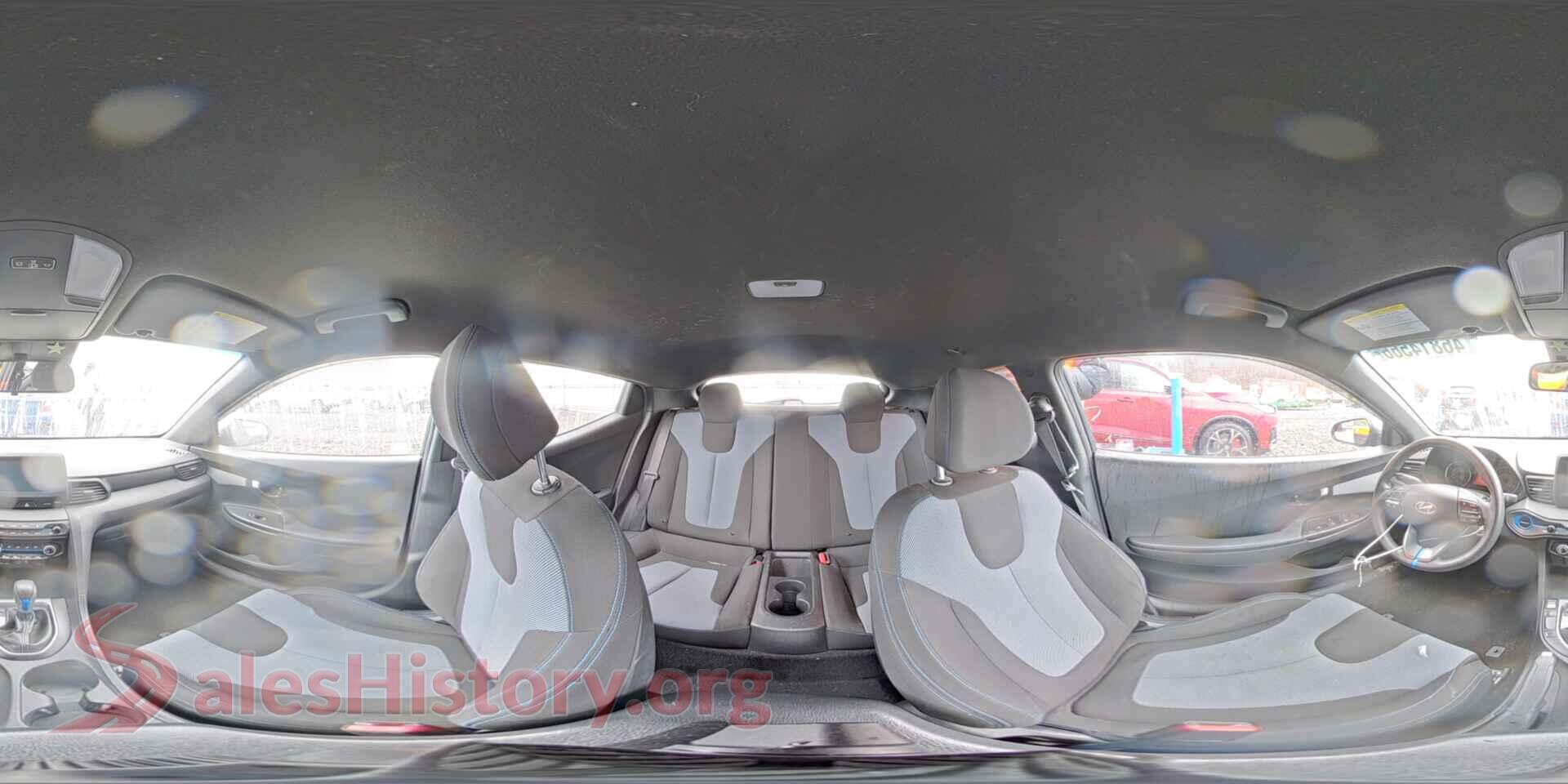 2019 HYUNDAI VELOSTER VIN KMHTG6AF6KU016886, damage close-up
