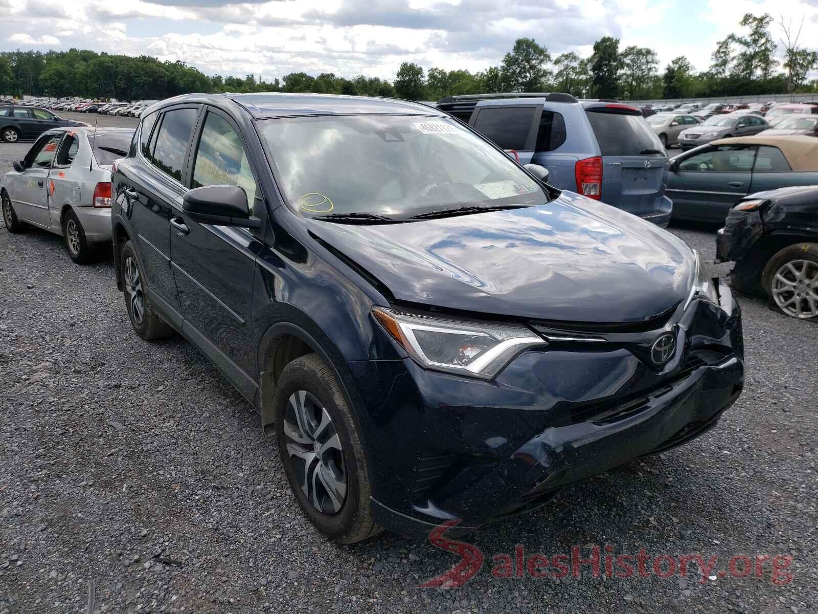 JTMBFREV7JJ252338 2018 TOYOTA RAV4