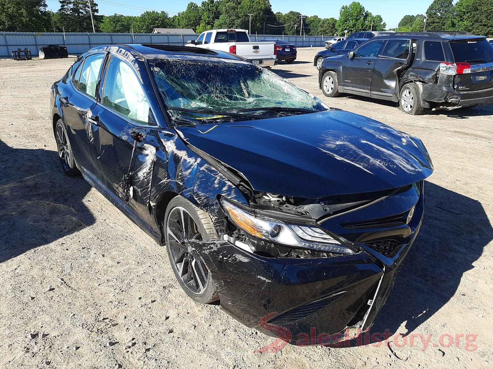 4T1B61HK8JU512498 2018 TOYOTA CAMRY