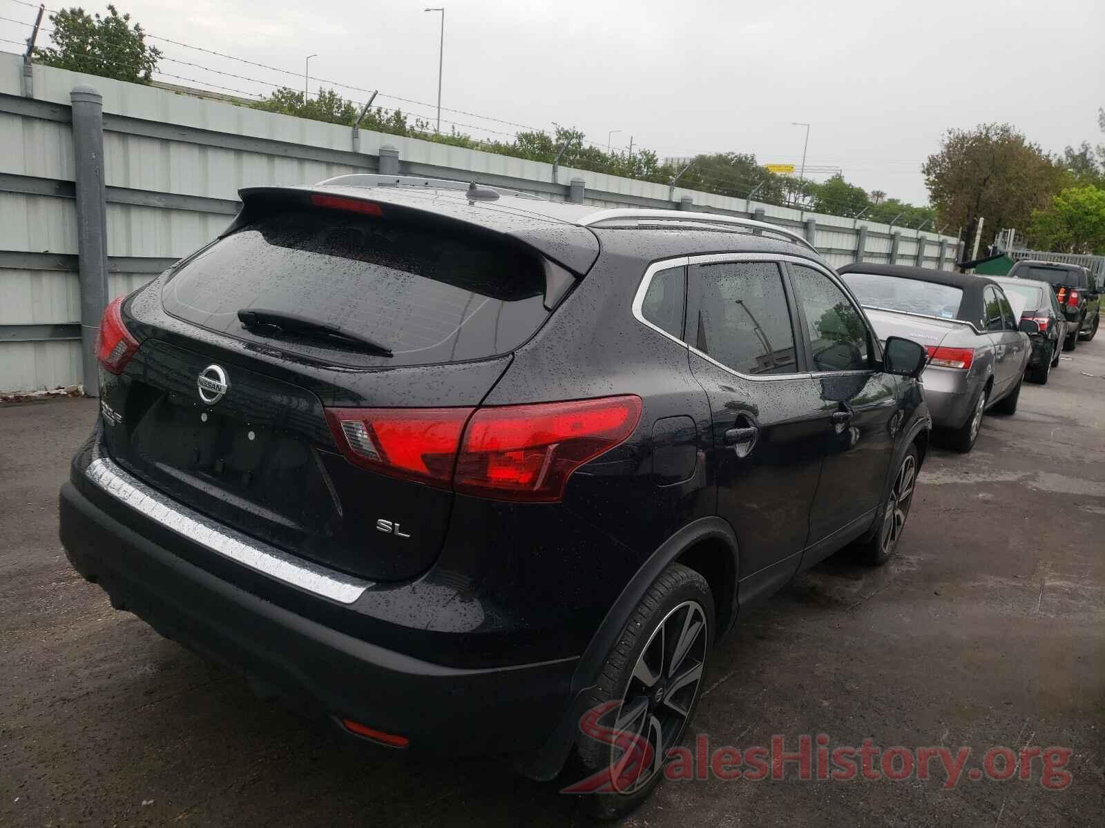 JN1BJ1CP3JW100812 2018 NISSAN ROGUE