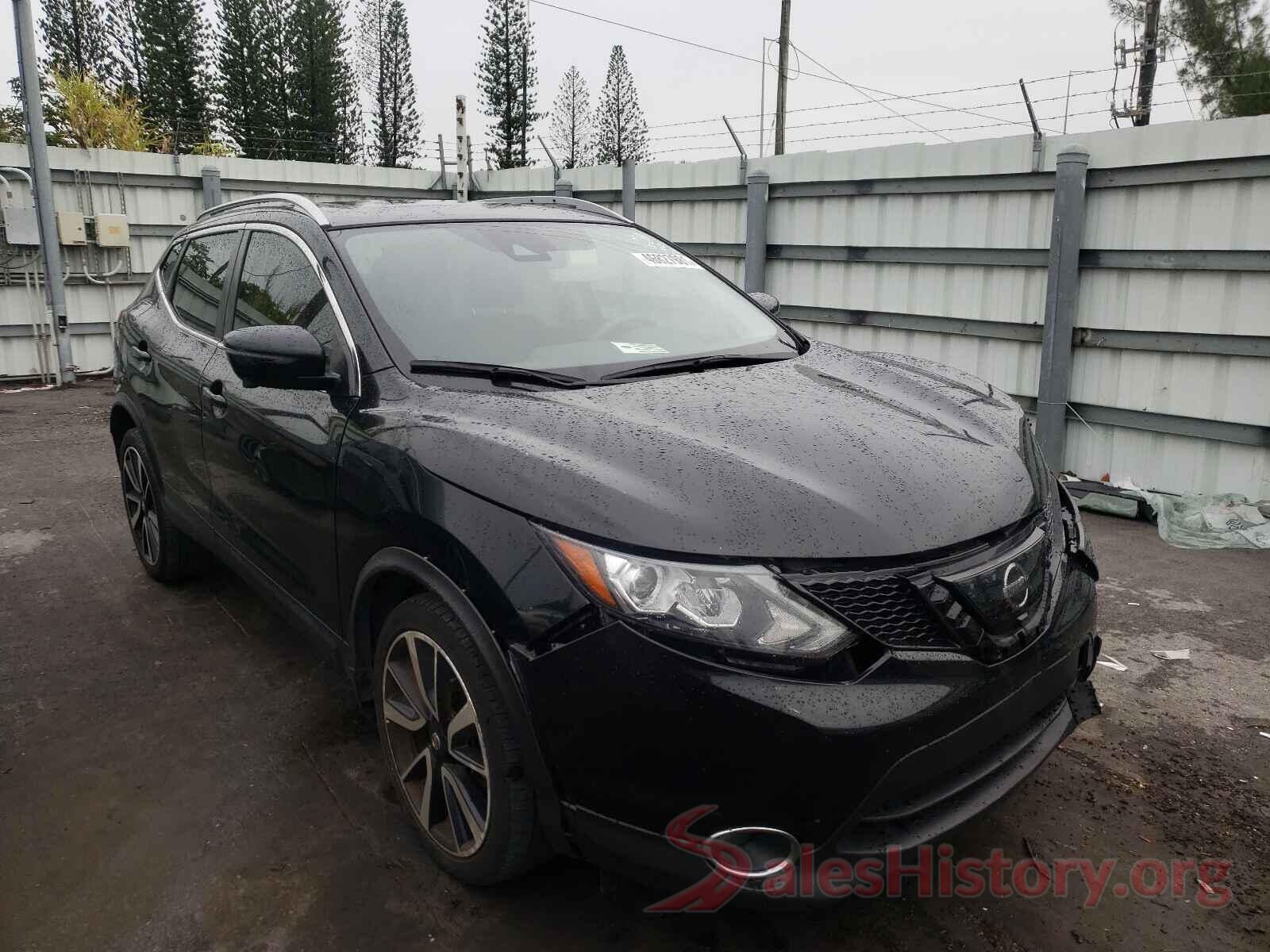 JN1BJ1CP3JW100812 2018 NISSAN ROGUE