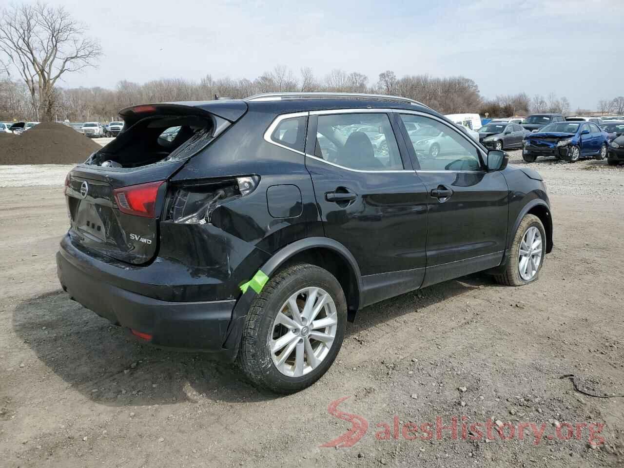 JN1BJ1CR2JW266823 2018 NISSAN ROGUE