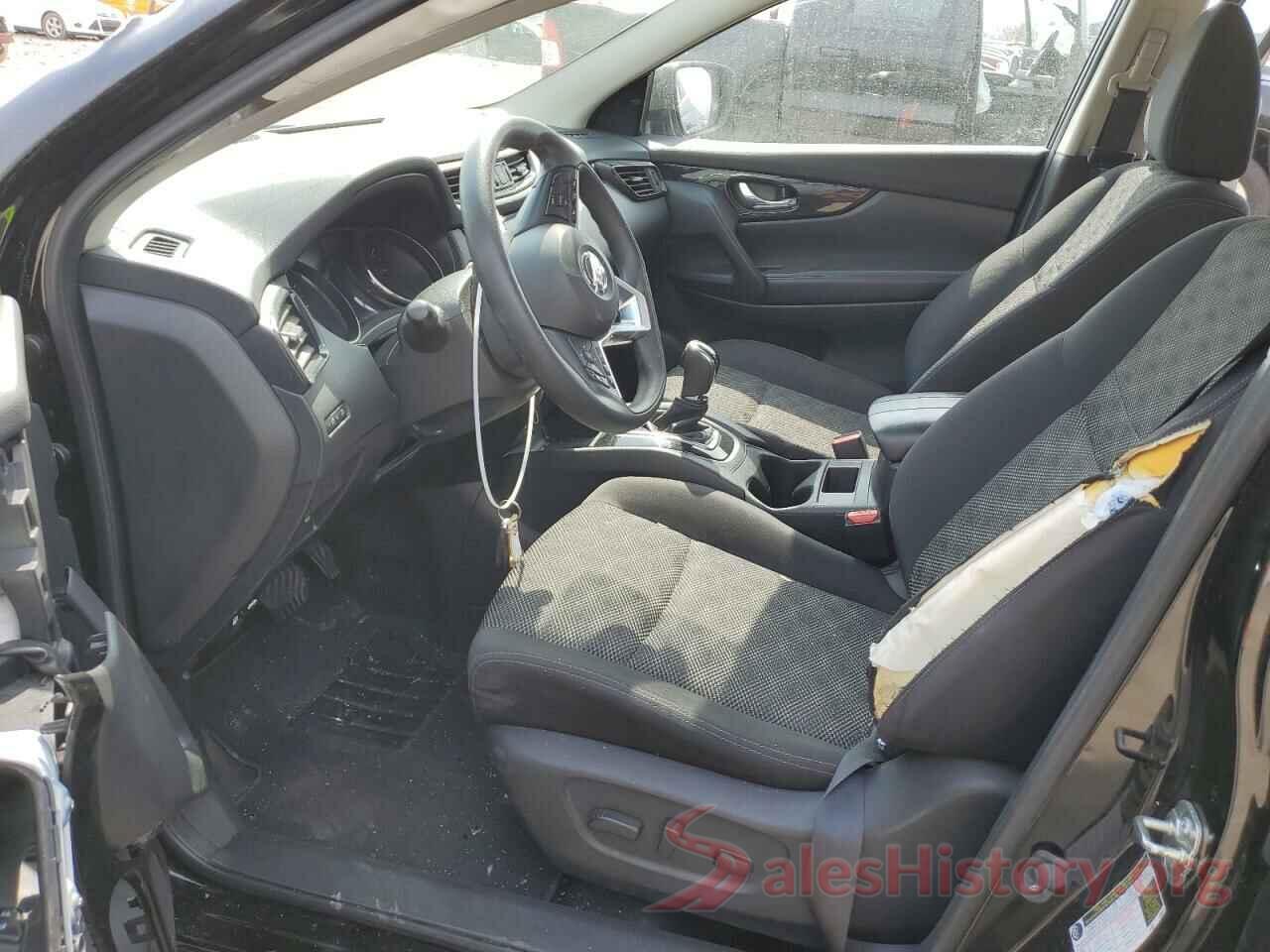 JN1BJ1CR2JW266823 2018 NISSAN ROGUE