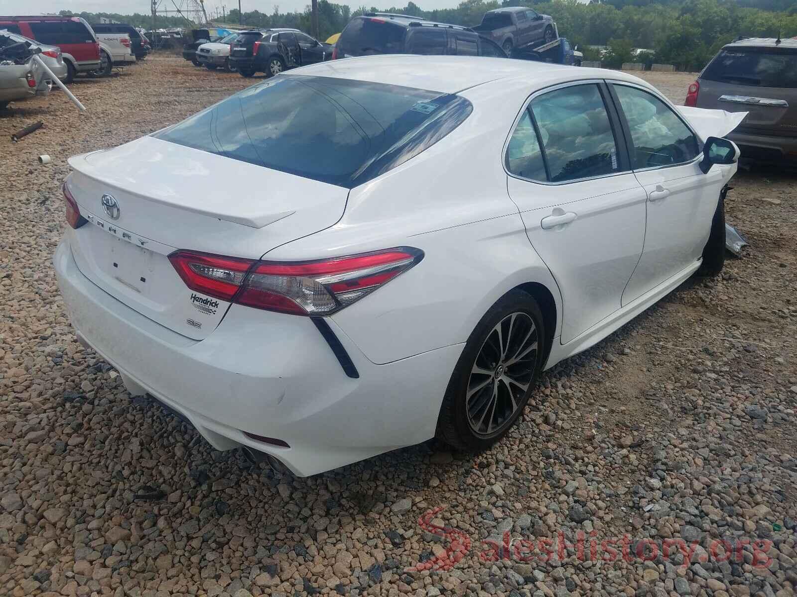 4T1B11HKXJU671022 2018 TOYOTA CAMRY