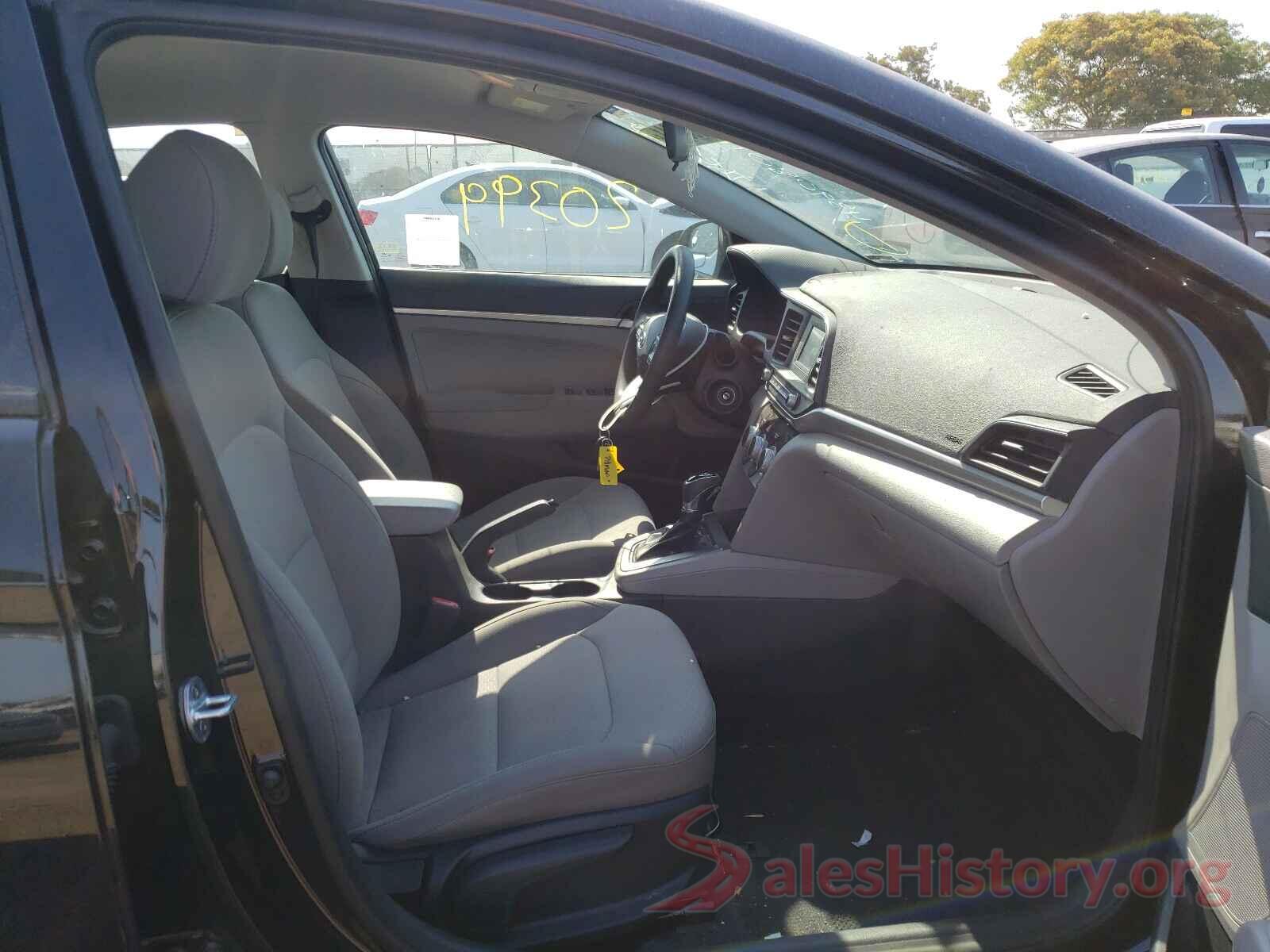 5NPD74LF5KH490588 2019 HYUNDAI ELANTRA