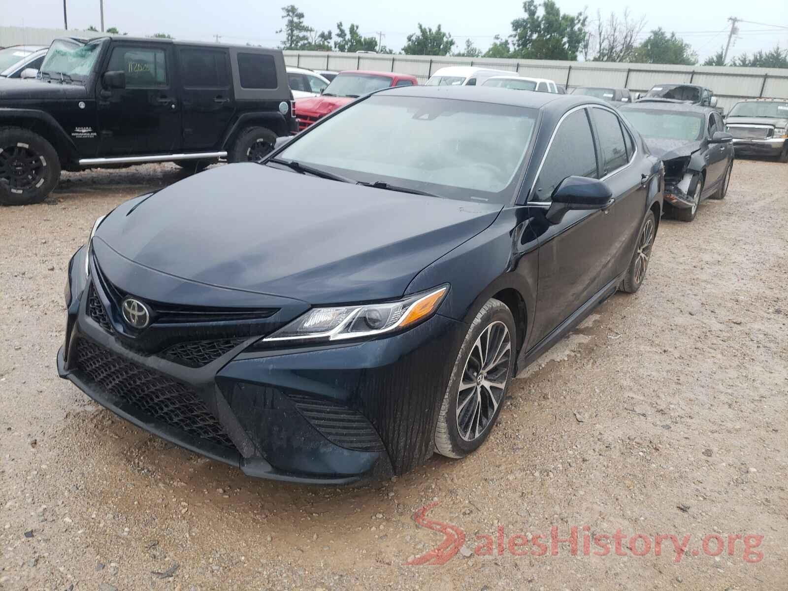 JTNB11HK3J3015444 2018 TOYOTA CAMRY