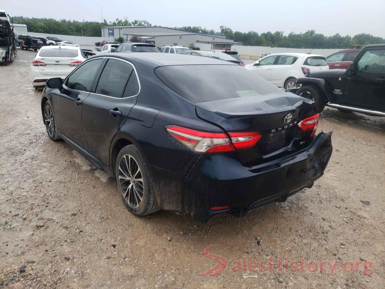 JTNB11HK3J3015444 2018 TOYOTA CAMRY