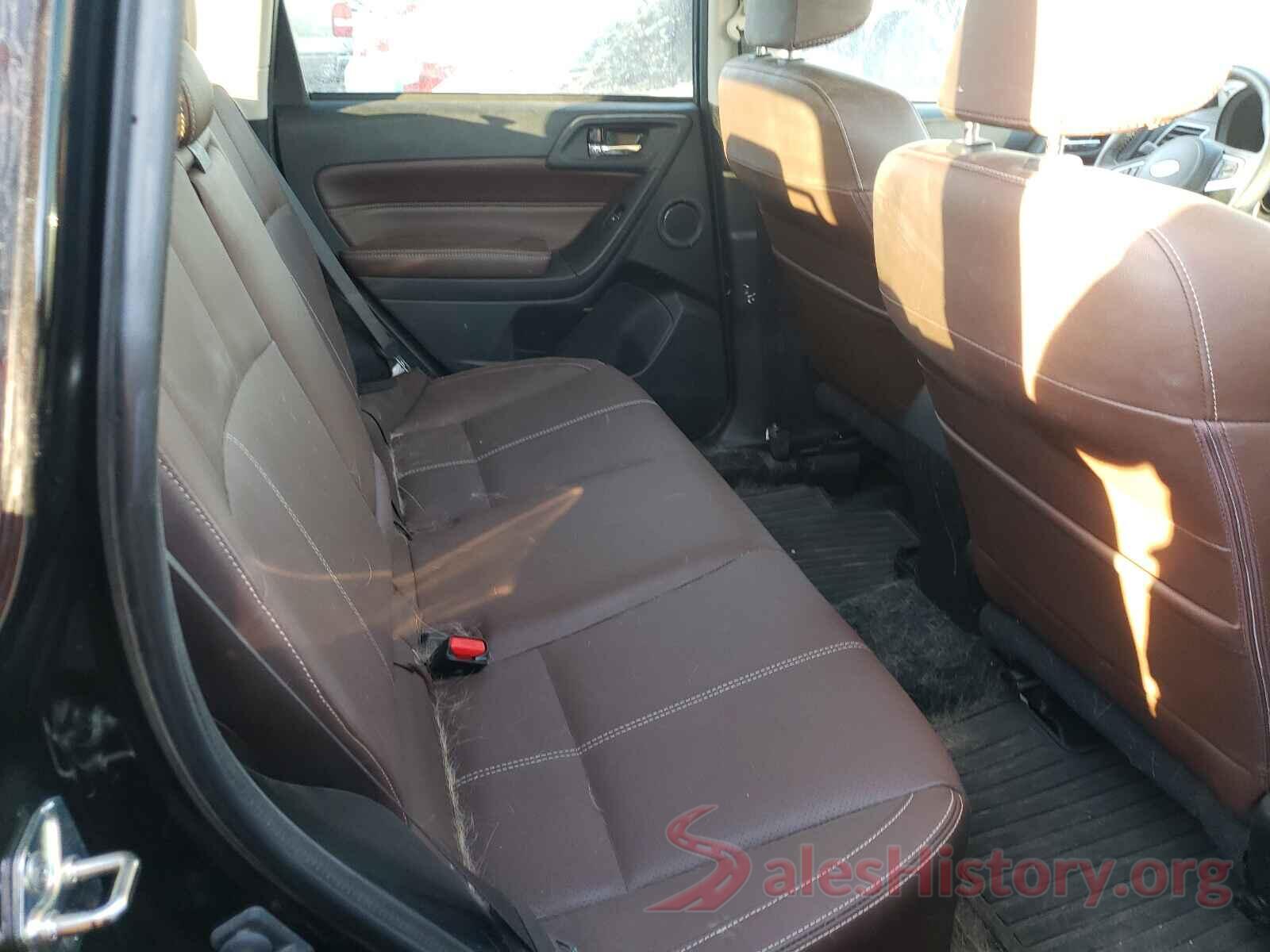 JF2SJAWC4JH427909 2018 SUBARU FORESTER