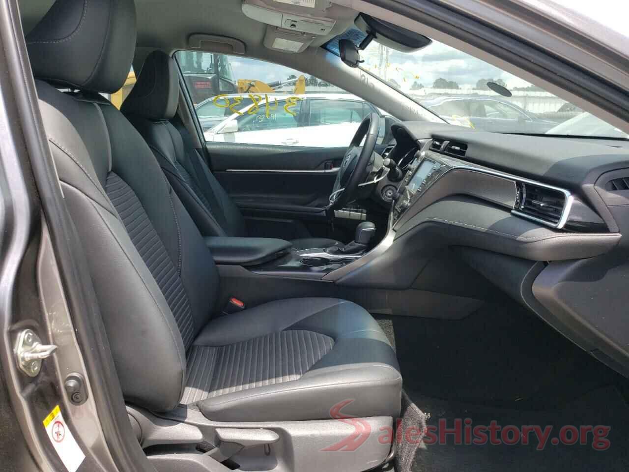 4T1B11HK8JU130874 2018 TOYOTA CAMRY