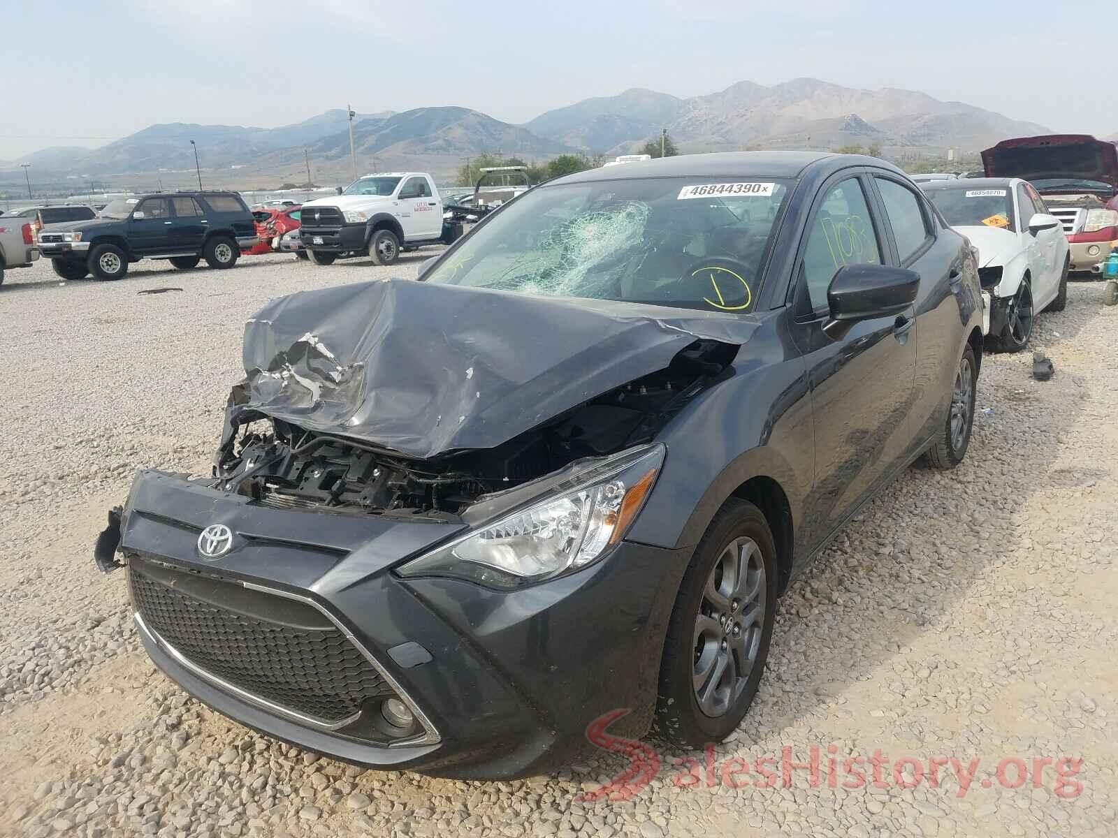 3MYDLBYV5KY523318 2019 TOYOTA YARIS