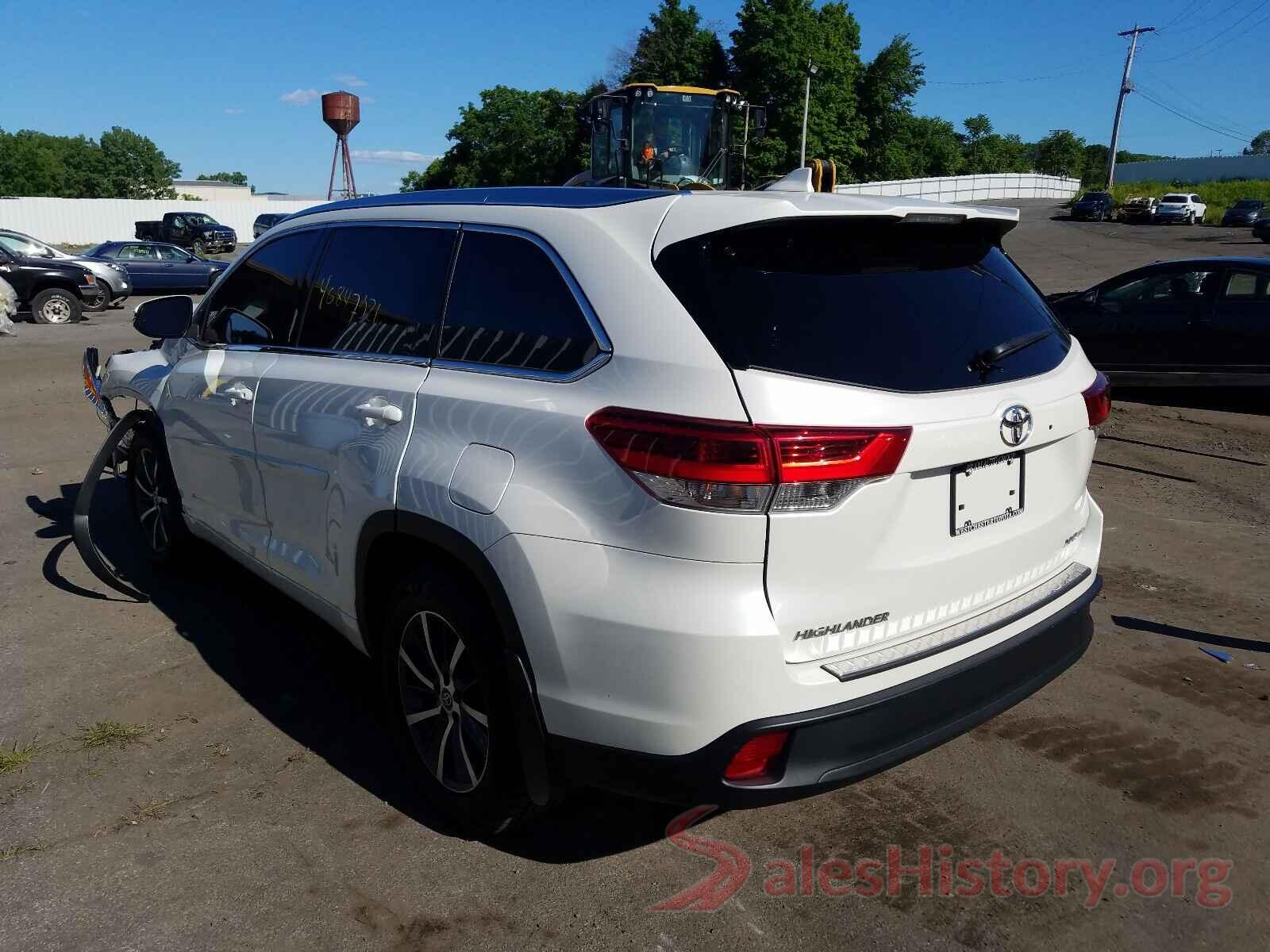 5TDJZRFH2JS560533 2018 TOYOTA HIGHLANDER