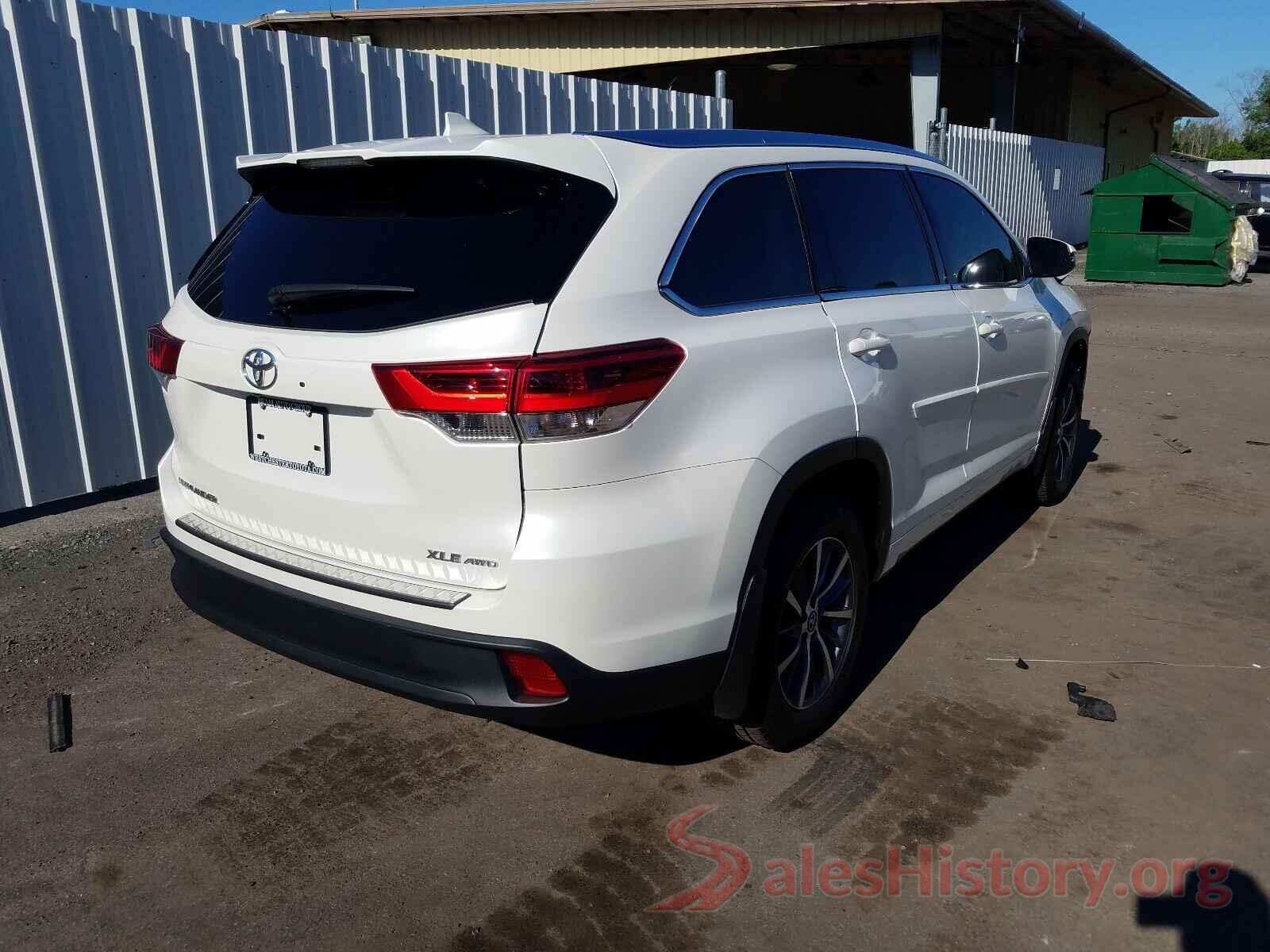 5TDJZRFH2JS560533 2018 TOYOTA HIGHLANDER