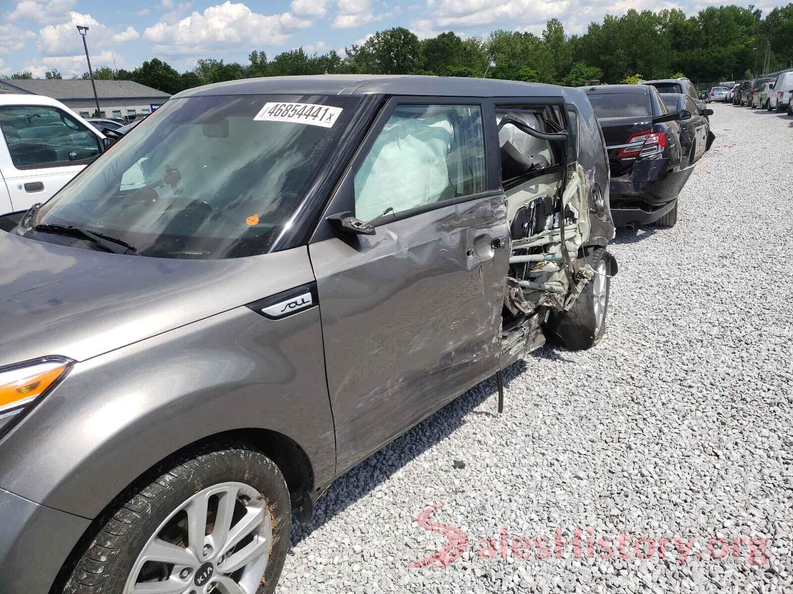 KNDJP3A59J7610743 2018 KIA SOUL